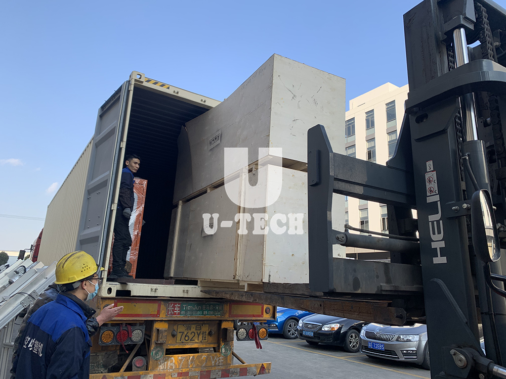 Экструзионная выдувная машина готова к отправке