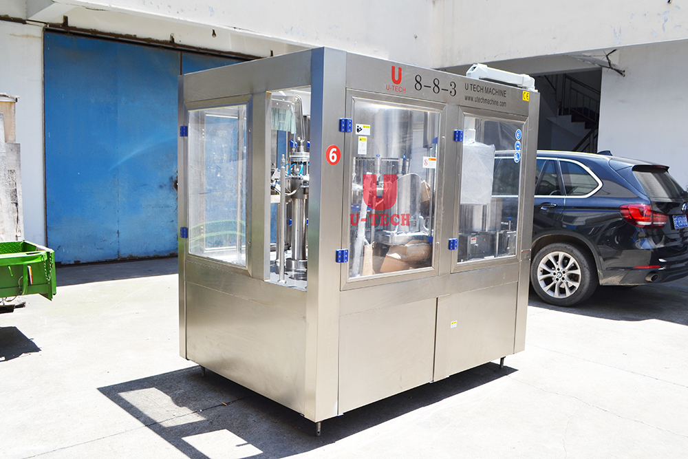 Автомат наполнитель воды 2000bph готов к Непалу